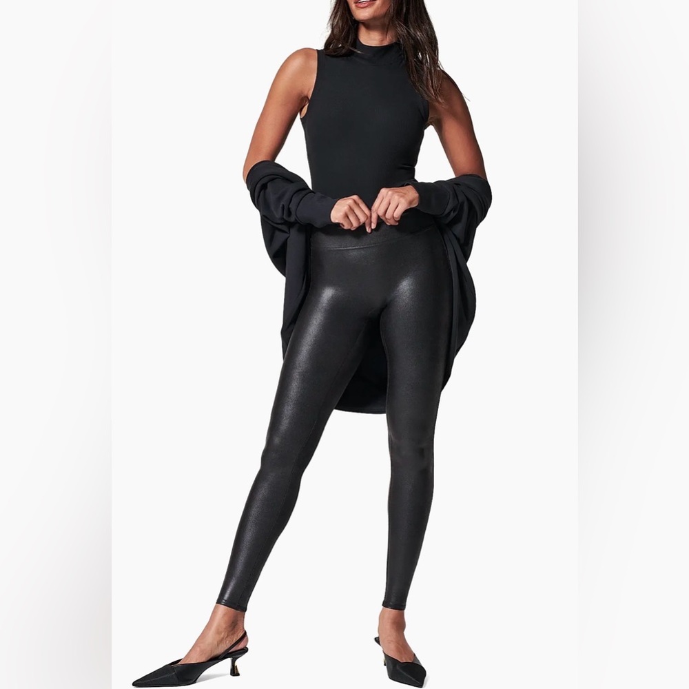 Spanx Faux Leather Full Length Leggings With Shaping Waistband Size Medium